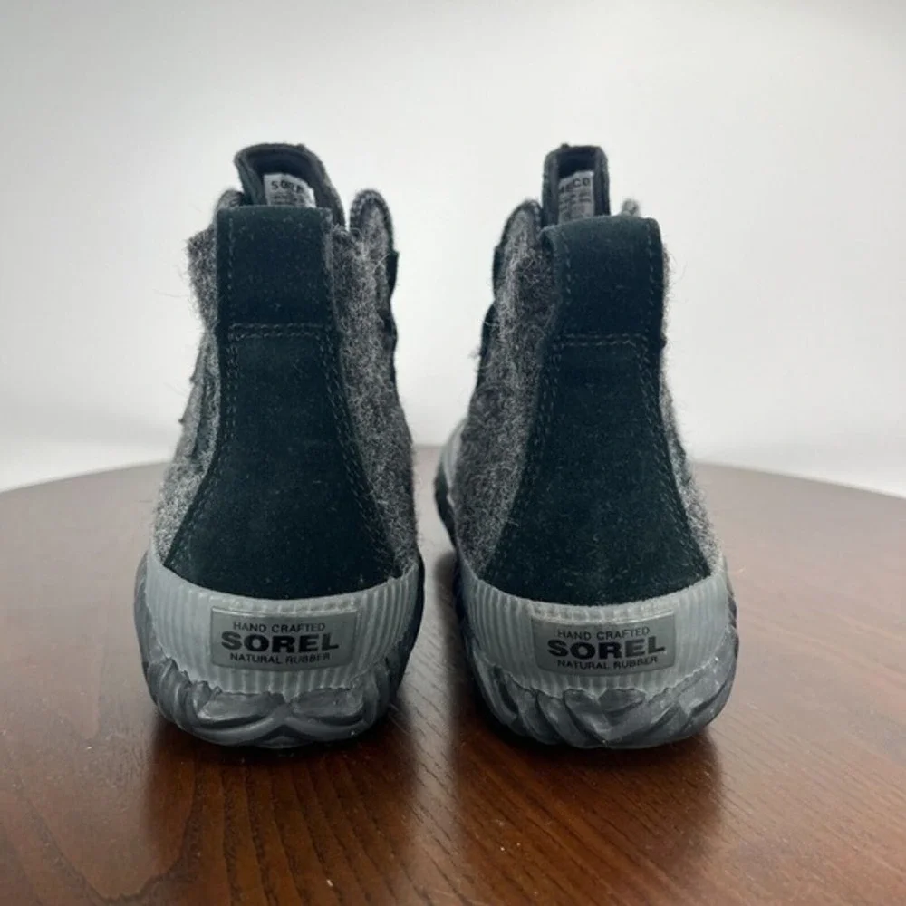 Sorel Out N About Plus Women's 7 Gray Black‎ Waterproof Duck Rain LL3650-010